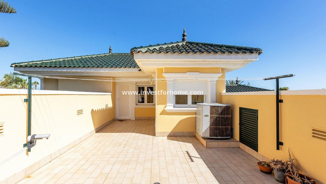 Försäljning - Villa - Torrevieja - Torreta Florida