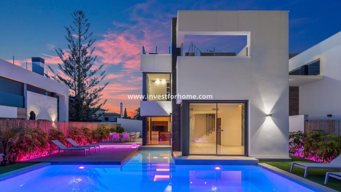 Försäljning - Villa - Torrevieja - Torreta Florida