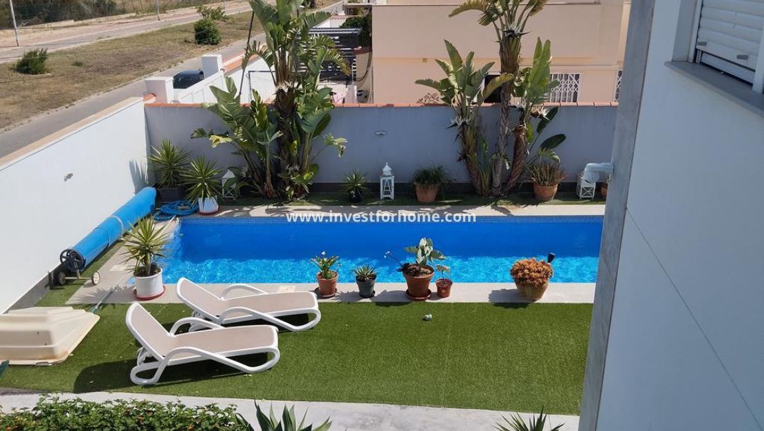 Försäljning - Villa - Torrevieja - Torreta Florida