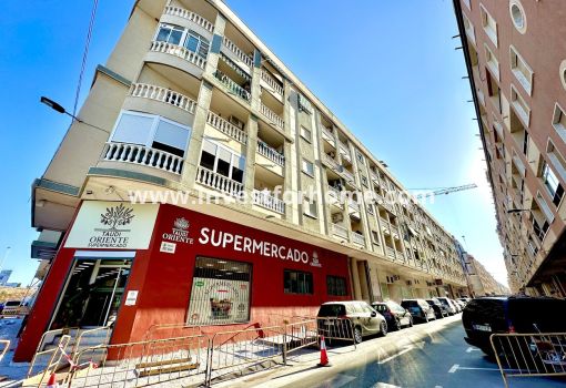 Lägenhet - Försäljning - Torrevieja - Centro