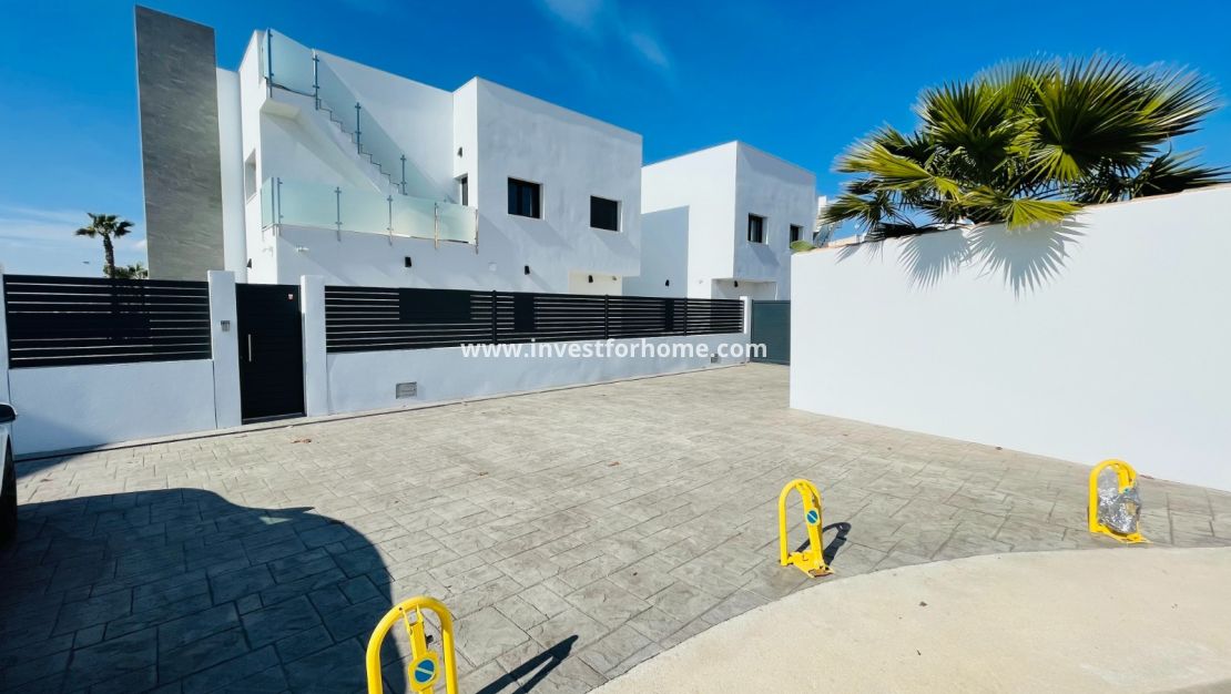 New Build - Villa - Torrevieja - Centro