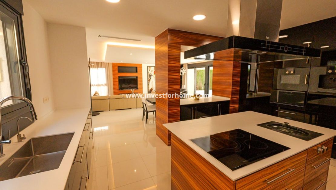 Nieuwbouw - Villa - Torrevieja - Centro