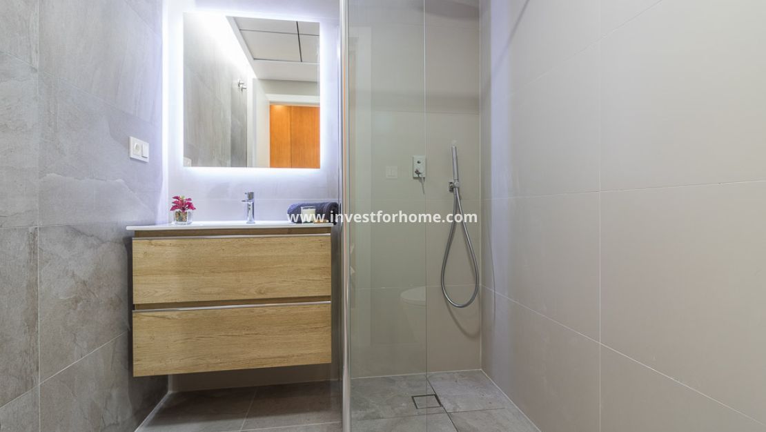 Nouvelle construction - low-bungalow - Torrevieja - Centro