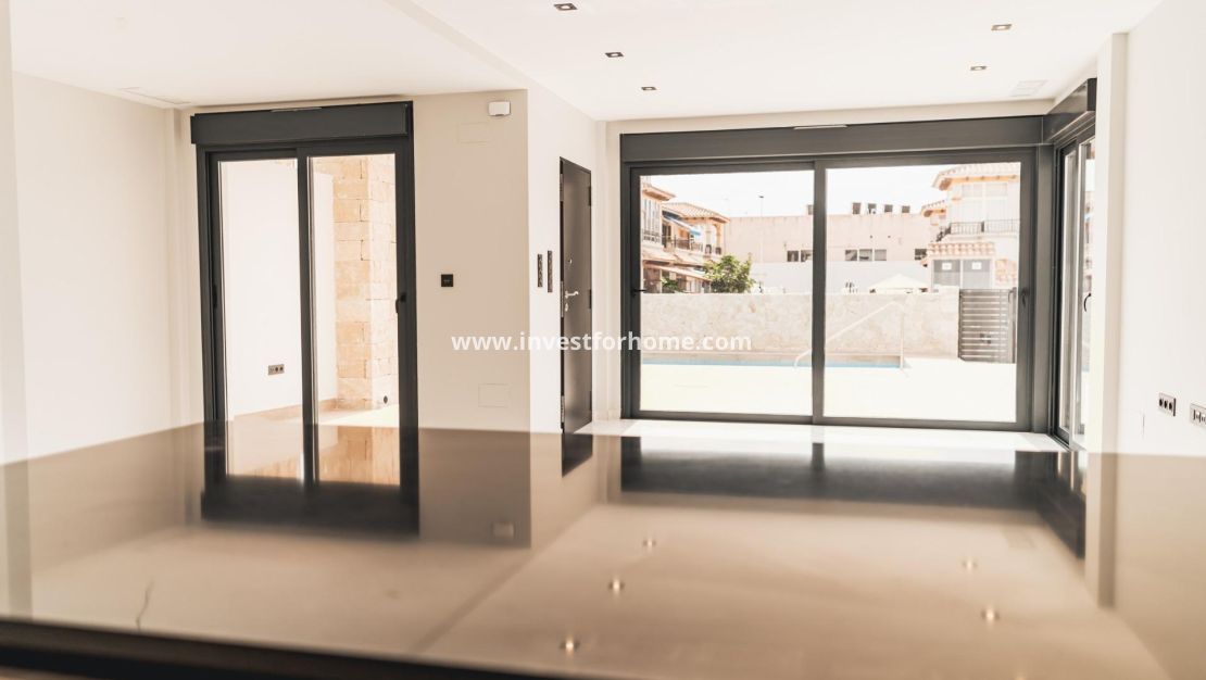 Nouvelle construction - Villa - Orihuela Costa - Punta Prima