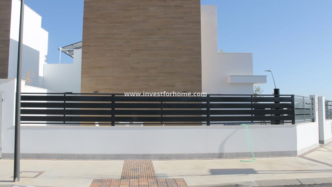 Nouvelle construction - Villa - Roldan