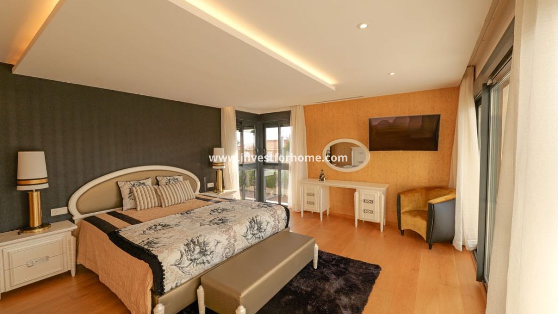 Nouvelle construction - Villa - Torrevieja - Centro