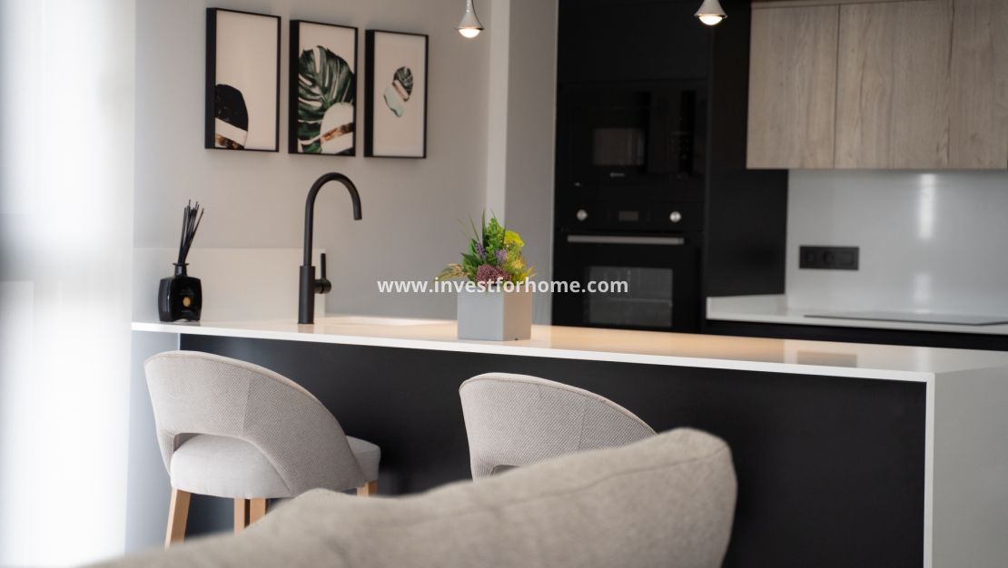 Nueva construcción - Casa - Torrevieja - Centro