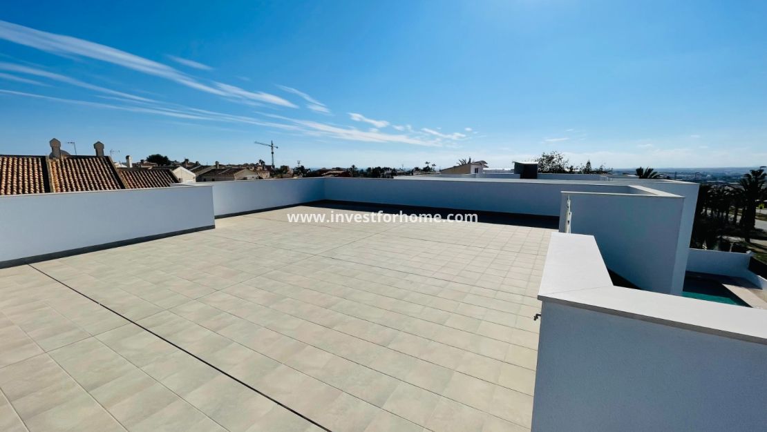 Nueva construcción - Casa - Torrevieja - Centro