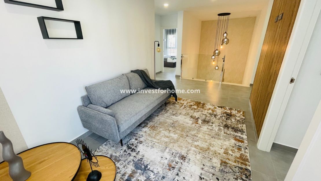 Nueva construcción - Casa - Torrevieja - Centro