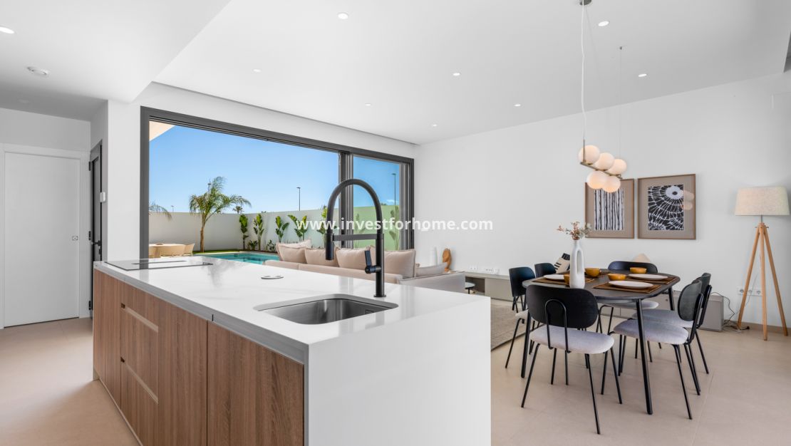Nueva construcción - Chalet - Los Alcázares