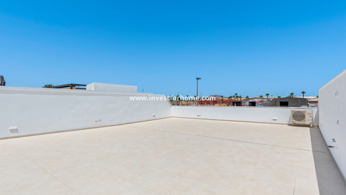 Nueva construcción - Chalet - Los Alcázares