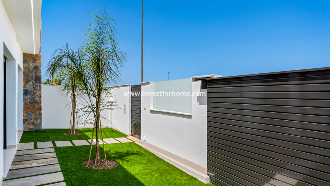 Nueva construcción - Chalet - Los Alcázares