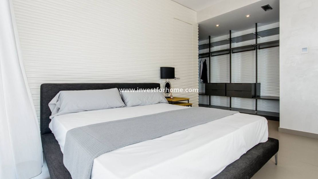 Nueva construcción - Chalet - Orihuela Costa - Dehesa de Campoamor