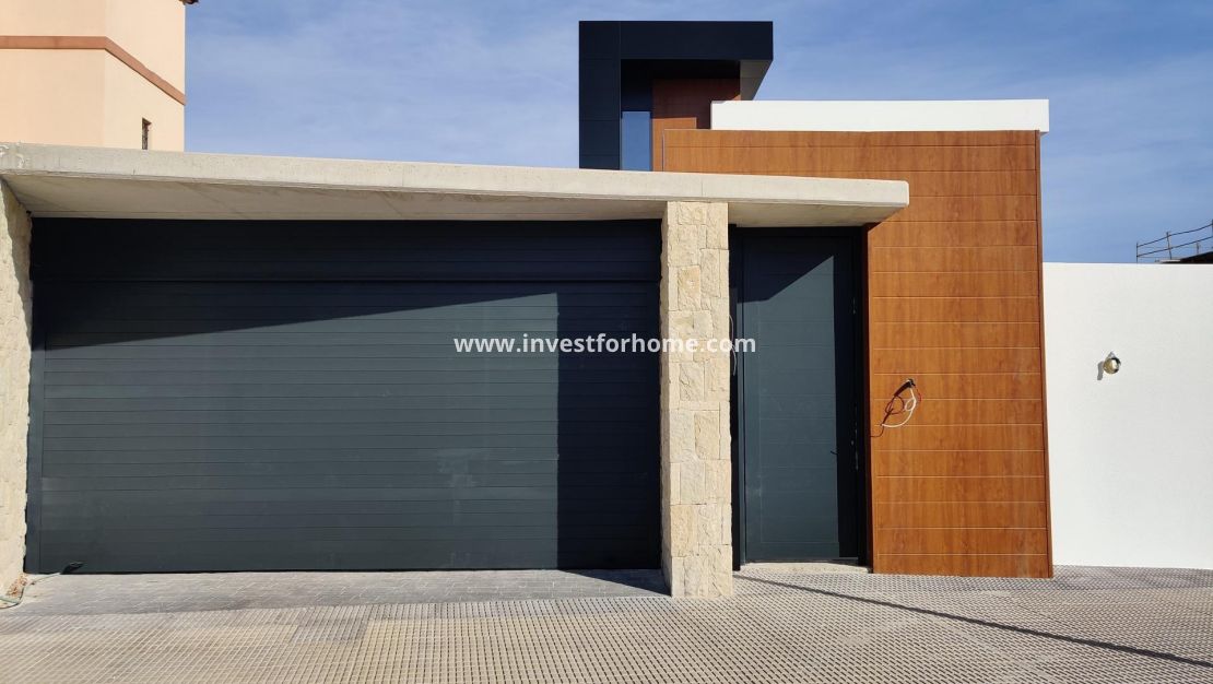 Nueva construcción - Chalet - Orihuela Costa - La Zenia