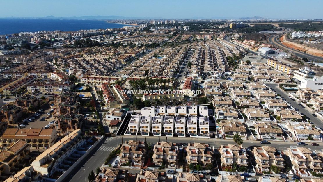 Nueva construcción - Chalet - Orihuela Costa - La Zenia