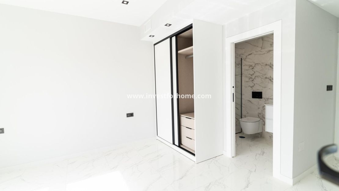 Nueva construcción - Chalet - Orihuela Costa - Punta Prima