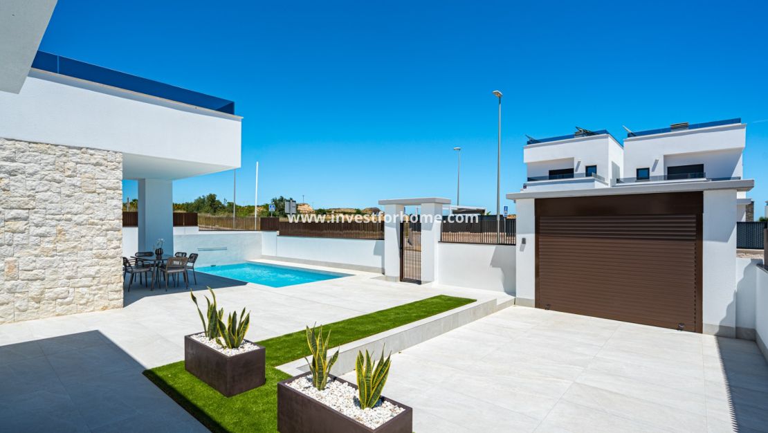 Nueva construcción - Chalet - Orihuela Costa - Vistabella Golf