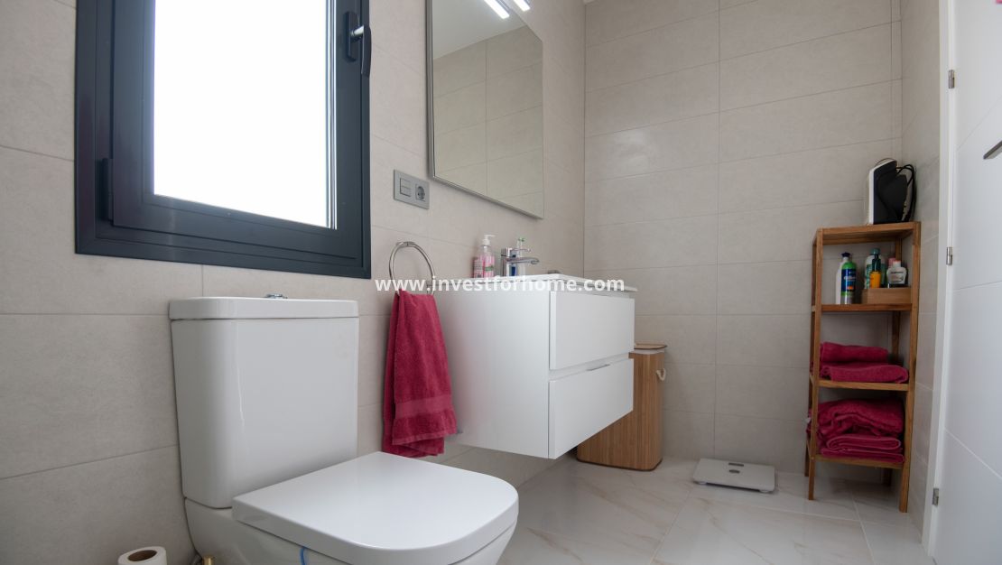 Nueva construcción - Chalet - Pilar de la Horadada - Pinar de Campoverde