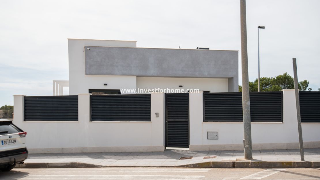 Nueva construcción - Chalet - Pilar de la Horadada - Pinar de Campoverde