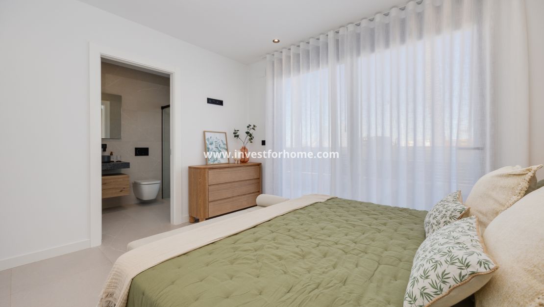 Nueva construcción - Chalet - Torrevieja - Centro