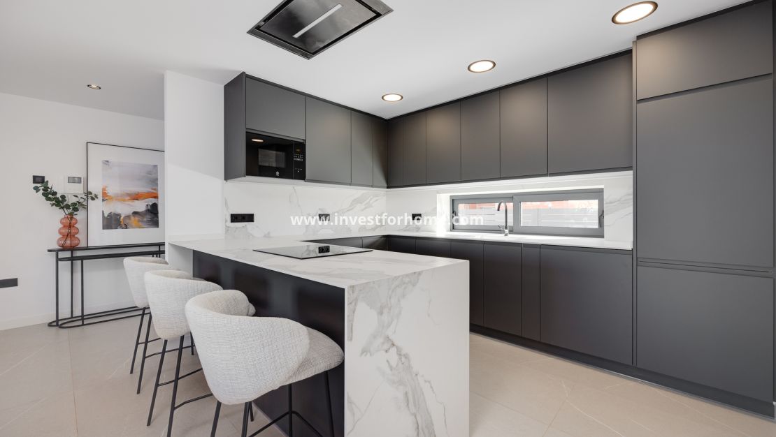 Nueva construcción - Chalet - Torrevieja - Centro
