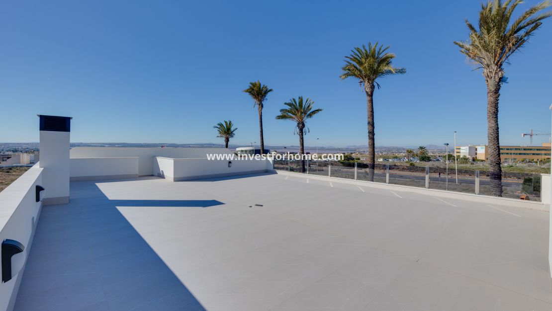 Nueva construcción - Chalet - Torrevieja - Centro