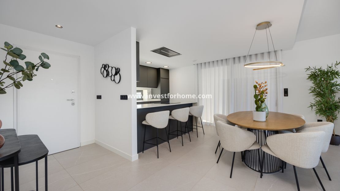 Nueva construcción - Chalet - Torrevieja - Centro