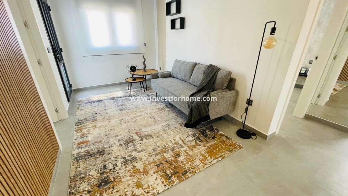 Nueva construcción - Chalet - Torrevieja - Centro