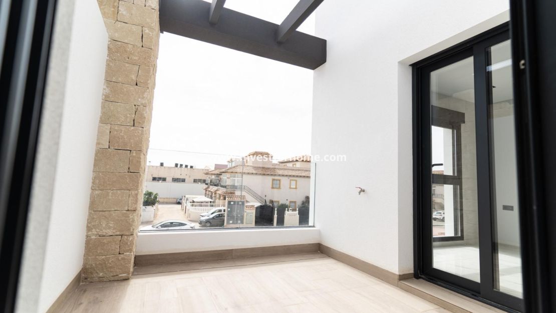 Nybyggnad - Villa - Orihuela Costa - Punta Prima