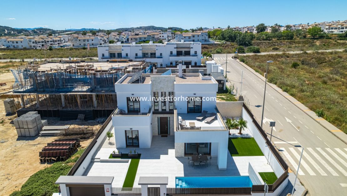 Nybyggnad - Villa - Orihuela Costa - Vistabella Golf