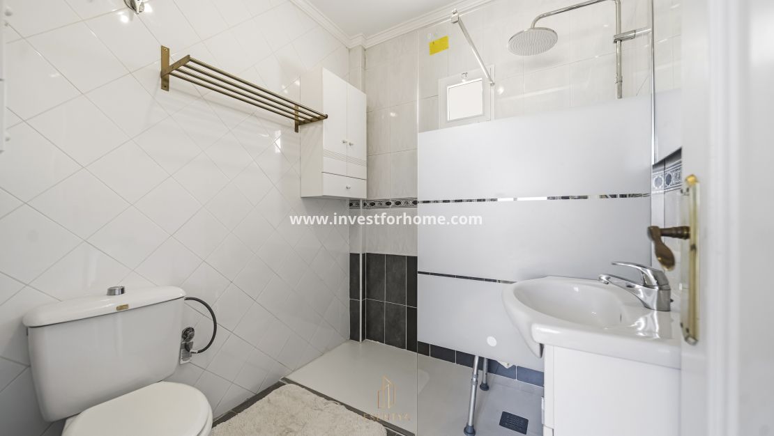 Reventa - Apartamento - Orihuela Costa - La Regia