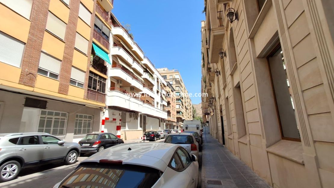 Reventa - Apartamento - Orihuela Costa - Zona Centro