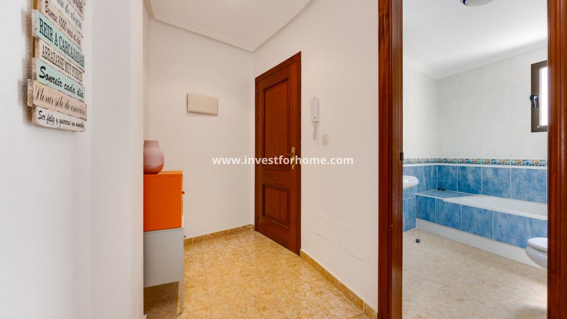 Reventa - Apartamento - San Miguel de Salinas