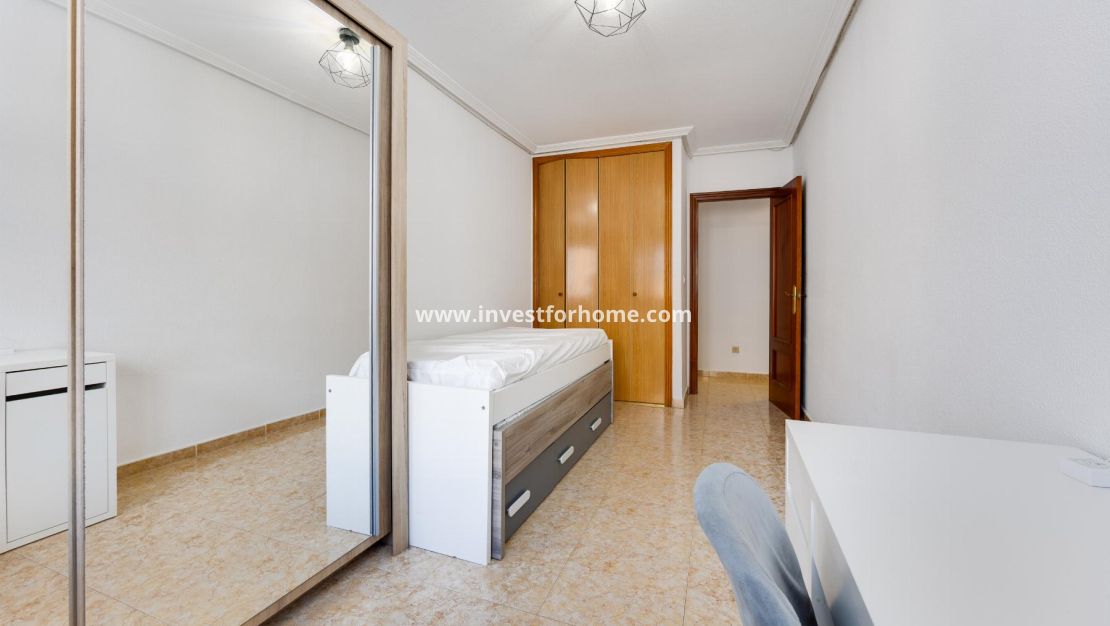 Reventa - Apartamento - San Miguel de Salinas