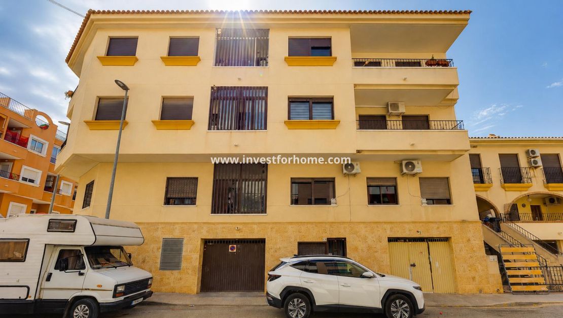 Reventa - Apartamento - San Miguel de Salinas