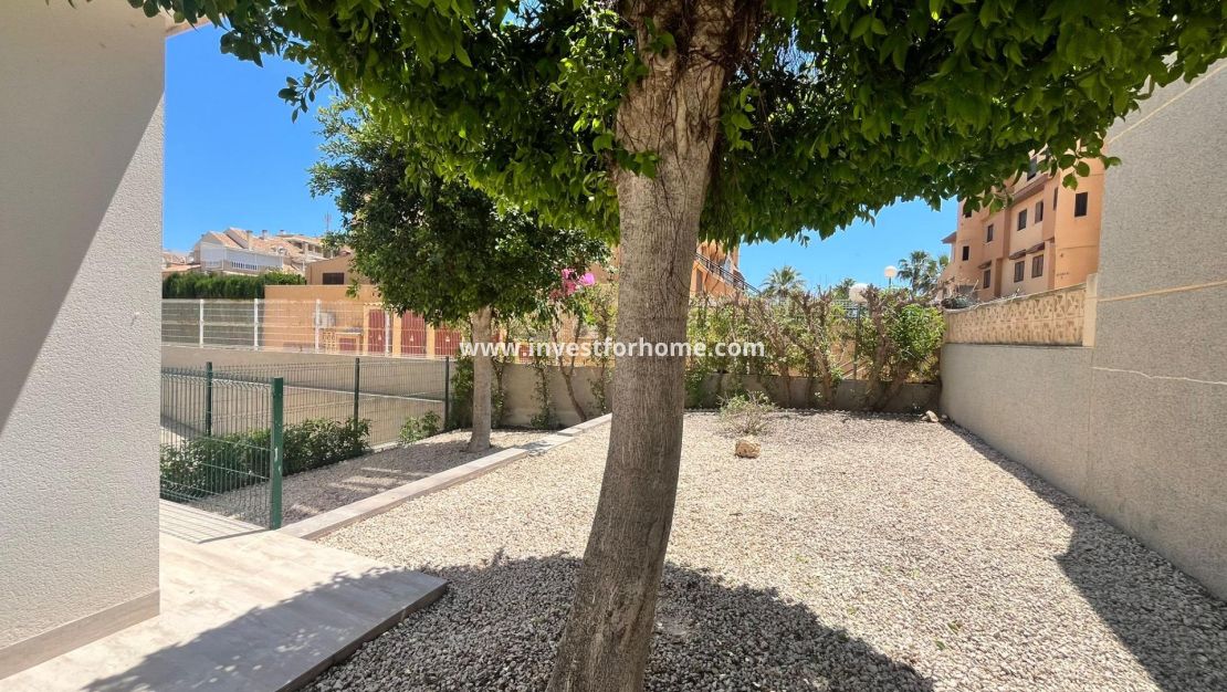 Reventa - Apartamento - Torrevieja - aguas nuevas