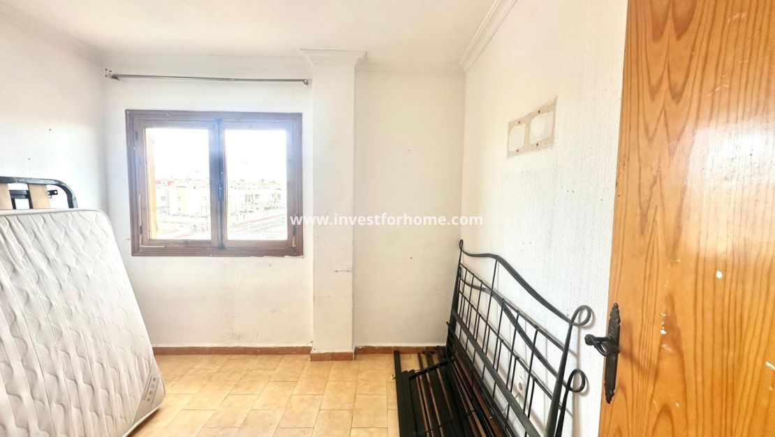 Reventa - Apartamento - Torrevieja - aguas nuevas