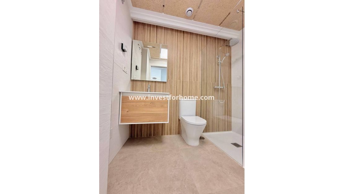 Reventa - Apartamento - Torrevieja - aguas nuevas