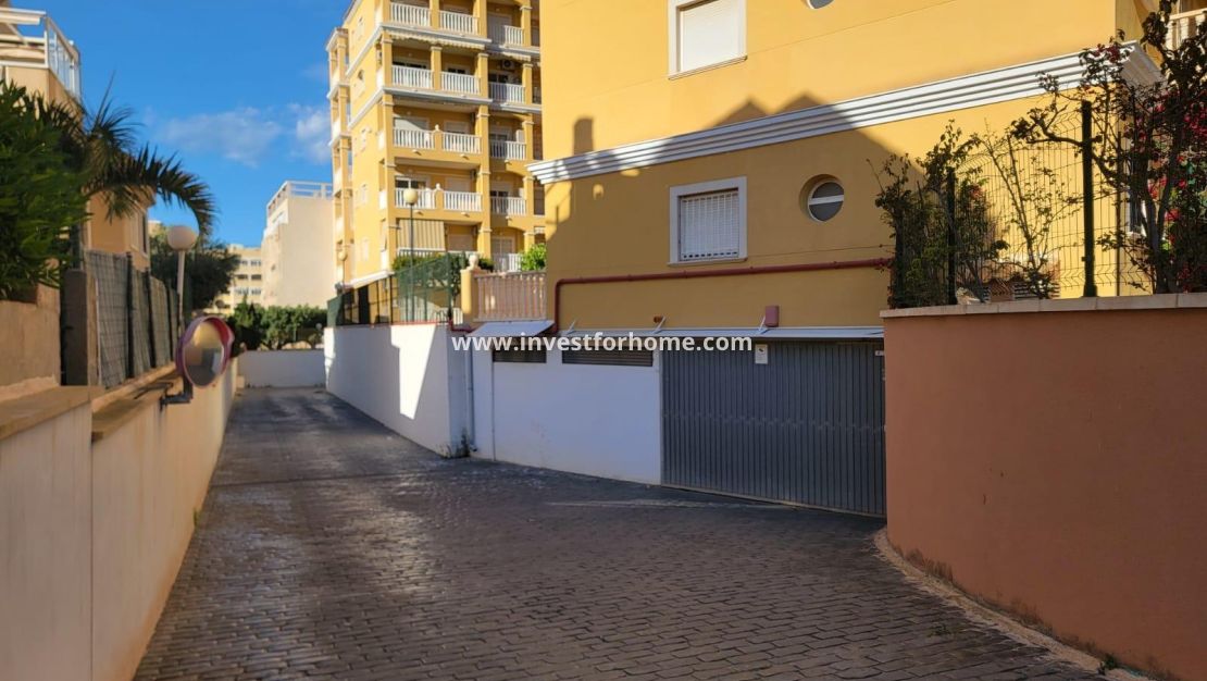 Reventa - Apartamento - Torrevieja - aguas nuevas