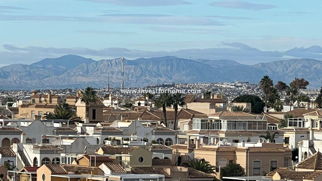 Reventa - Apartamento - Torrevieja - aguas nuevas