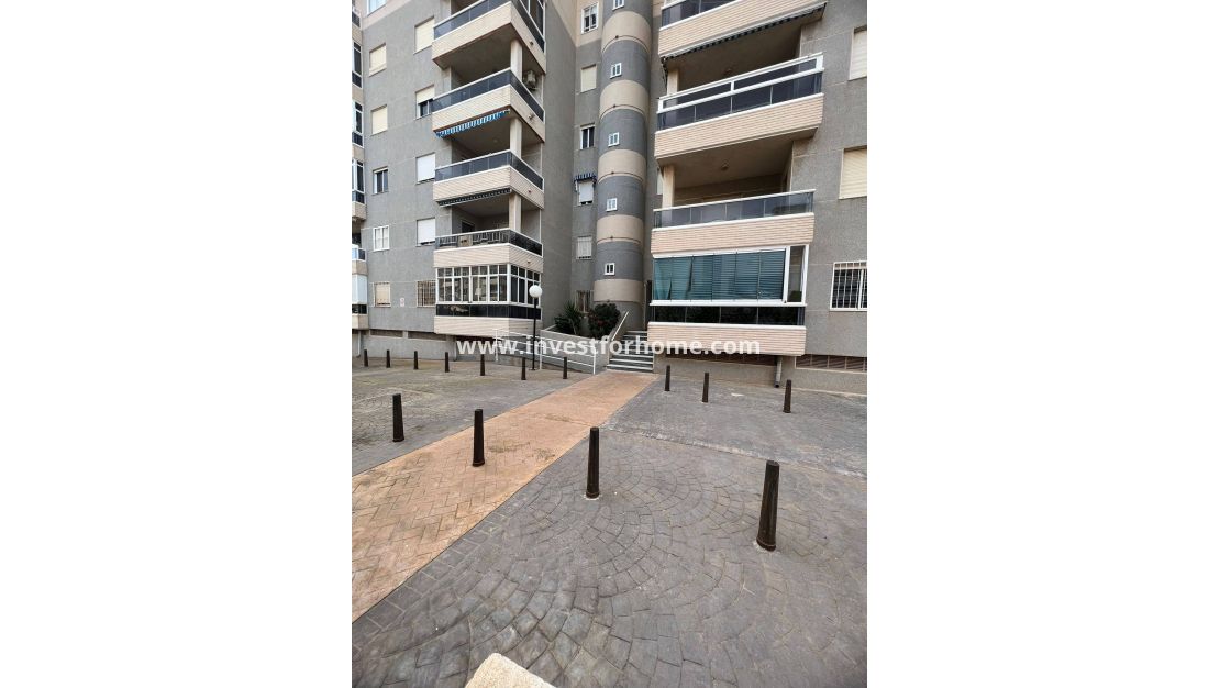 Reventa - Apartamento - Torrevieja - aguas nuevas