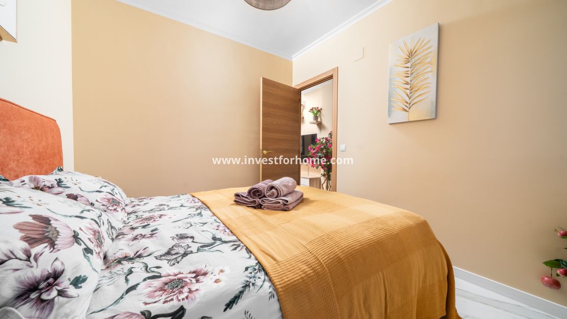 Reventa - Apartamento - Torrevieja - aguas nuevas
