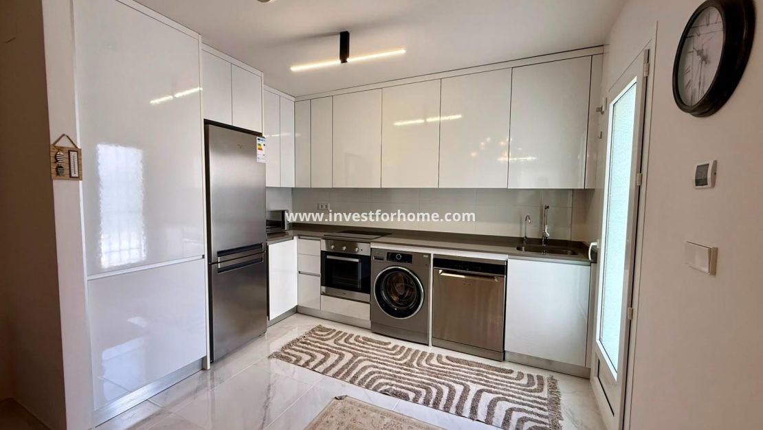 Reventa - Apartamento - Torrevieja - aguas nuevas