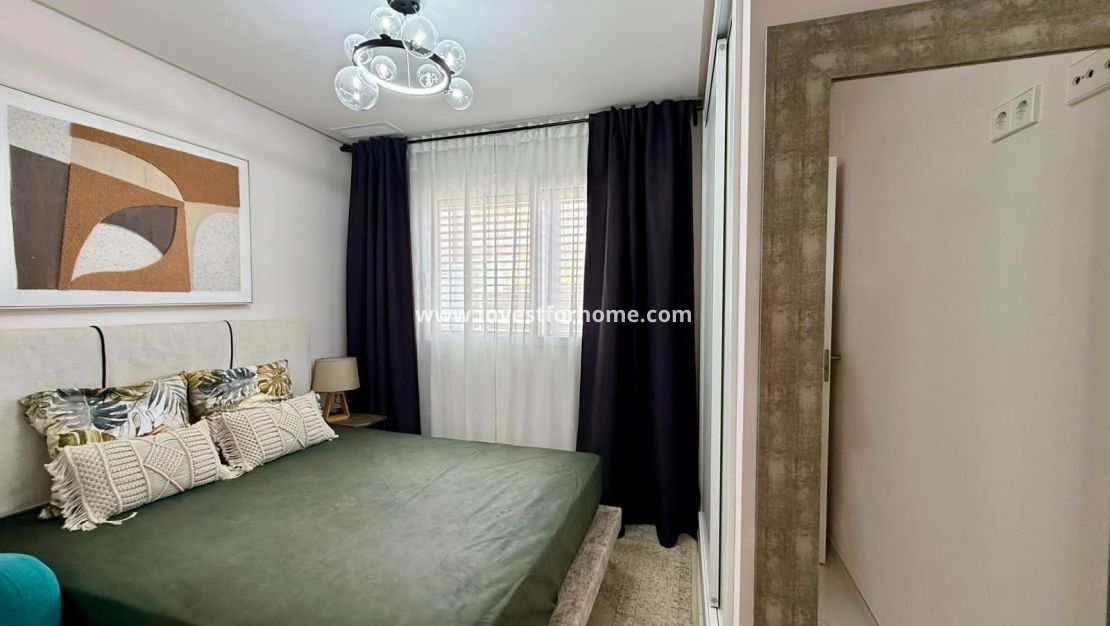 Reventa - Apartamento - Torrevieja - aguas nuevas
