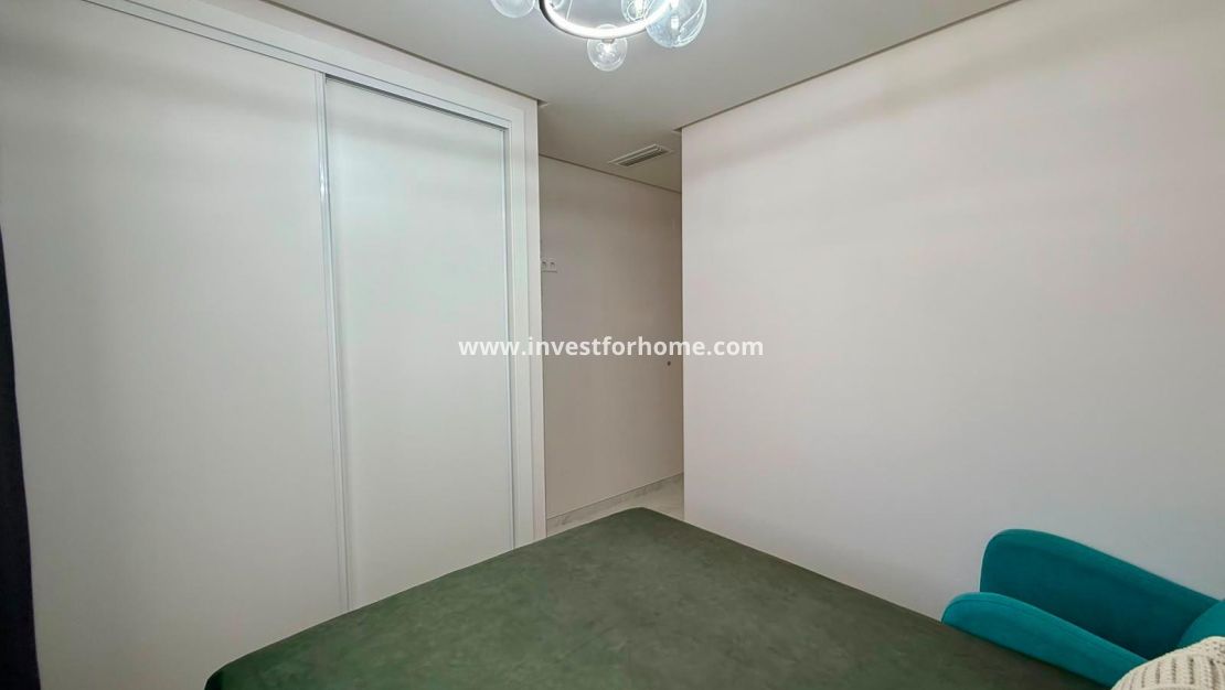 Reventa - Apartamento - Torrevieja - aguas nuevas