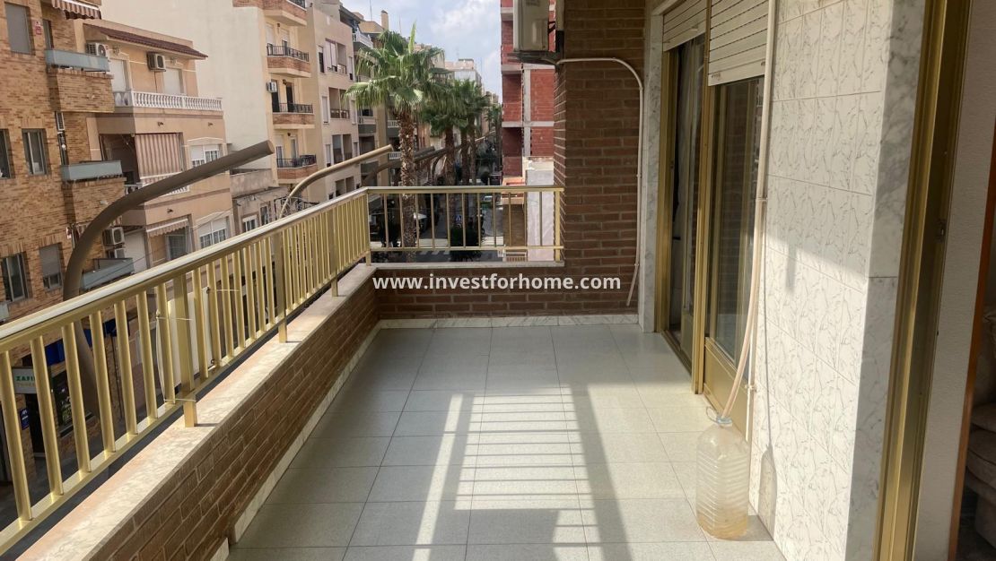 Reventa - Apartamento - Torrevieja - Centro