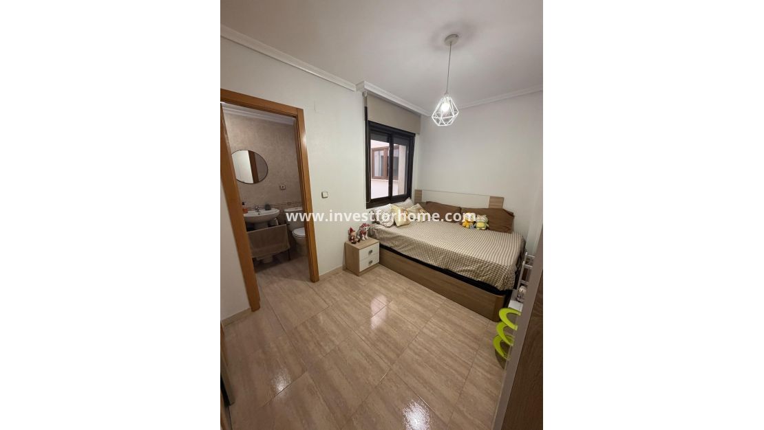 Reventa - Apartamento - Torrevieja - Centro