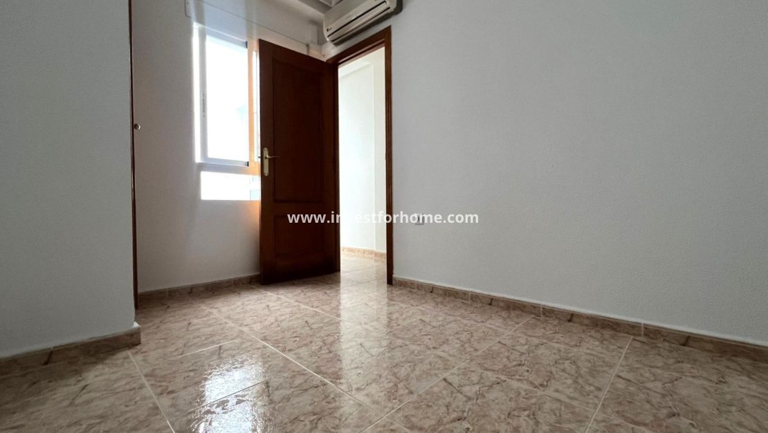 Reventa - Apartamento - Torrevieja - Centro