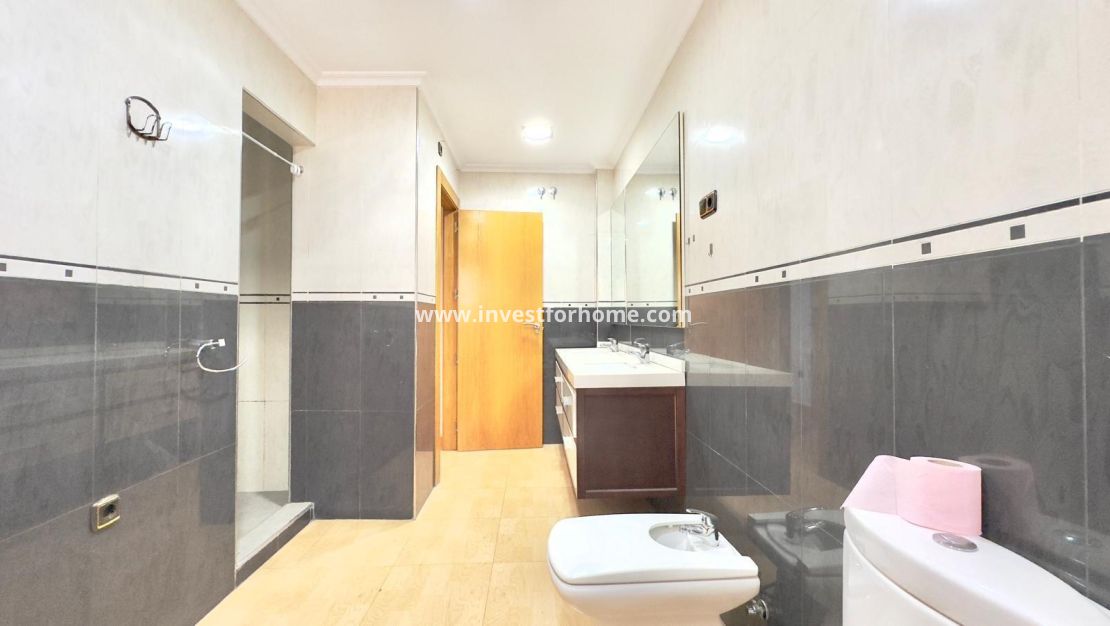 Reventa - Apartamento - Torrevieja - Centro