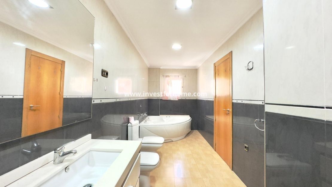 Reventa - Apartamento - Torrevieja - Centro
